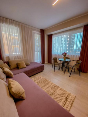 Morena, Mamaia